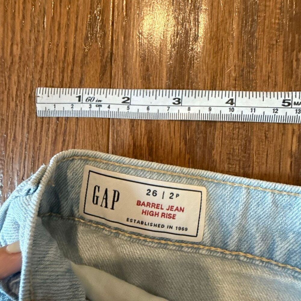 Gap barrel high rise light wash crop jeans size 2p - Picture 5 of 13
